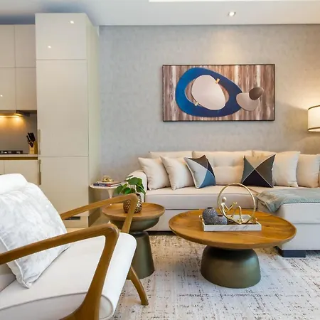 Bespoke Holiday Homes - Palm Jumeirah- 2 Bedroom Sea View With Pool & Beach Access, The 8 Dubai Exterior photo
