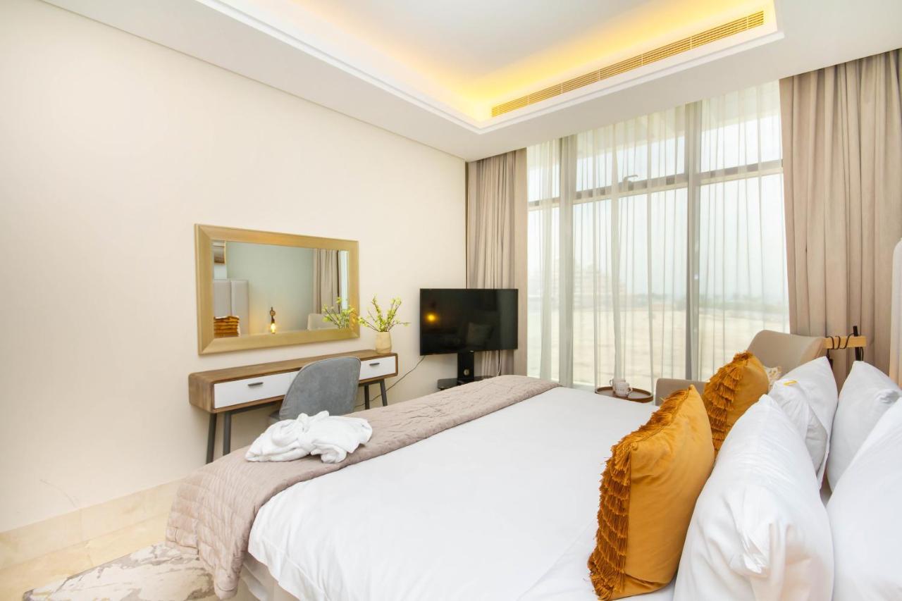 Bespoke Homes - Palm Jumeirah- 2 Bedroom Sea View With Pool & Access, The 8 * Дубай