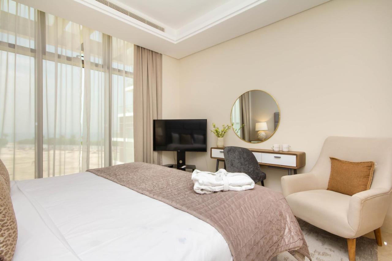 Bespoke Homes - Palm Jumeirah- 2 Bedroom Sea View With Pool & Access, The 8 Апартаменты