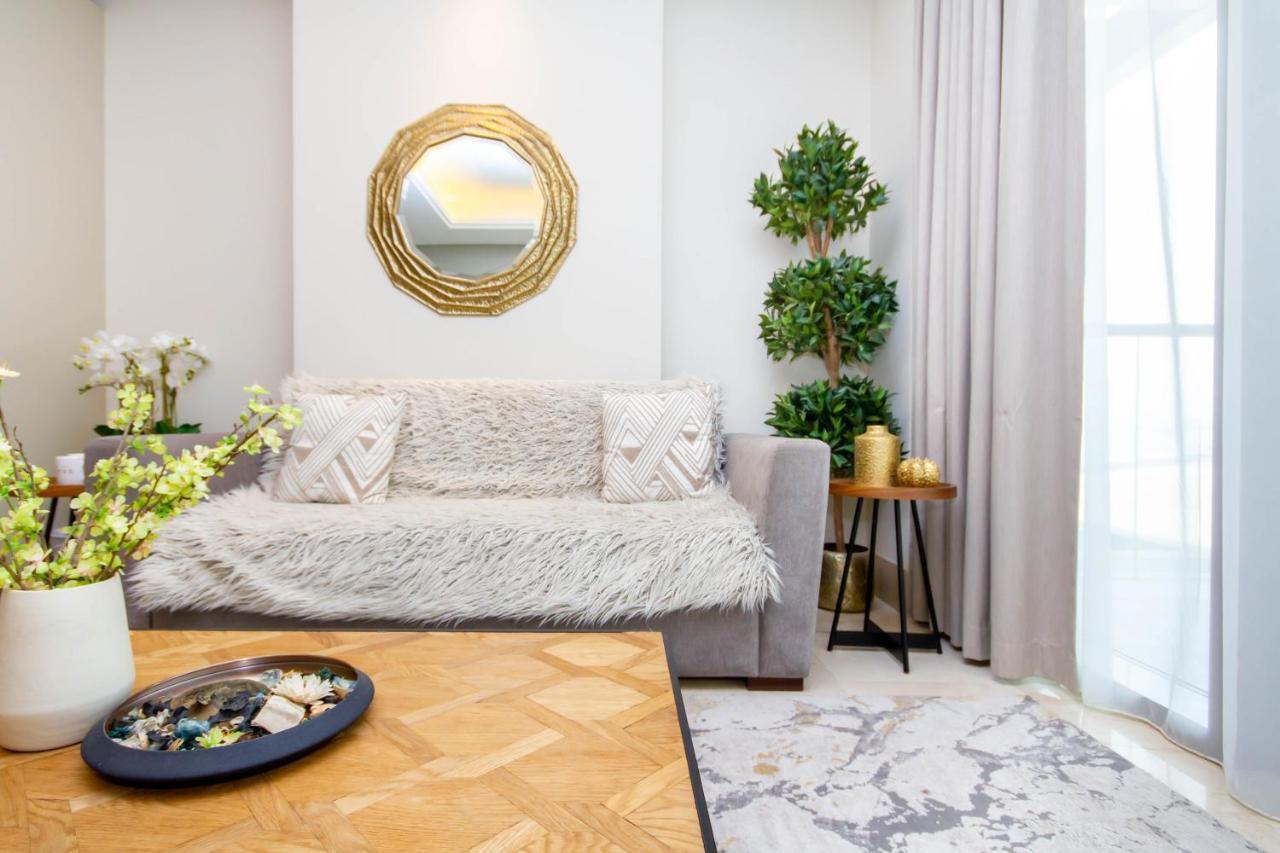 Bespoke Homes - Palm Jumeirah- 2 Bedroom Sea View With Pool & Access, The 8 Апартаменты Дубай