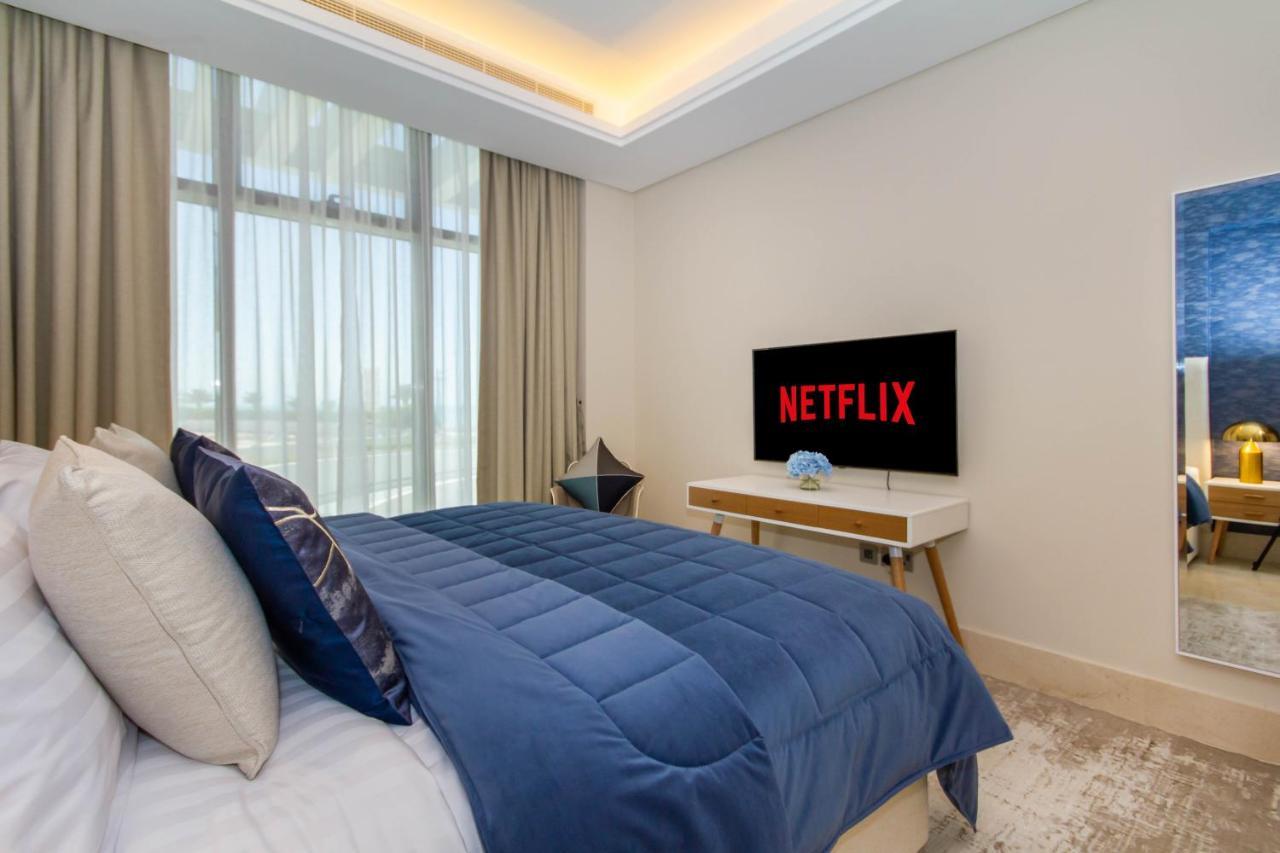 Апартаменты Bespoke Homes - Palm Jumeirah- 2 Bedroom Sea View With Pool & Access, The 8